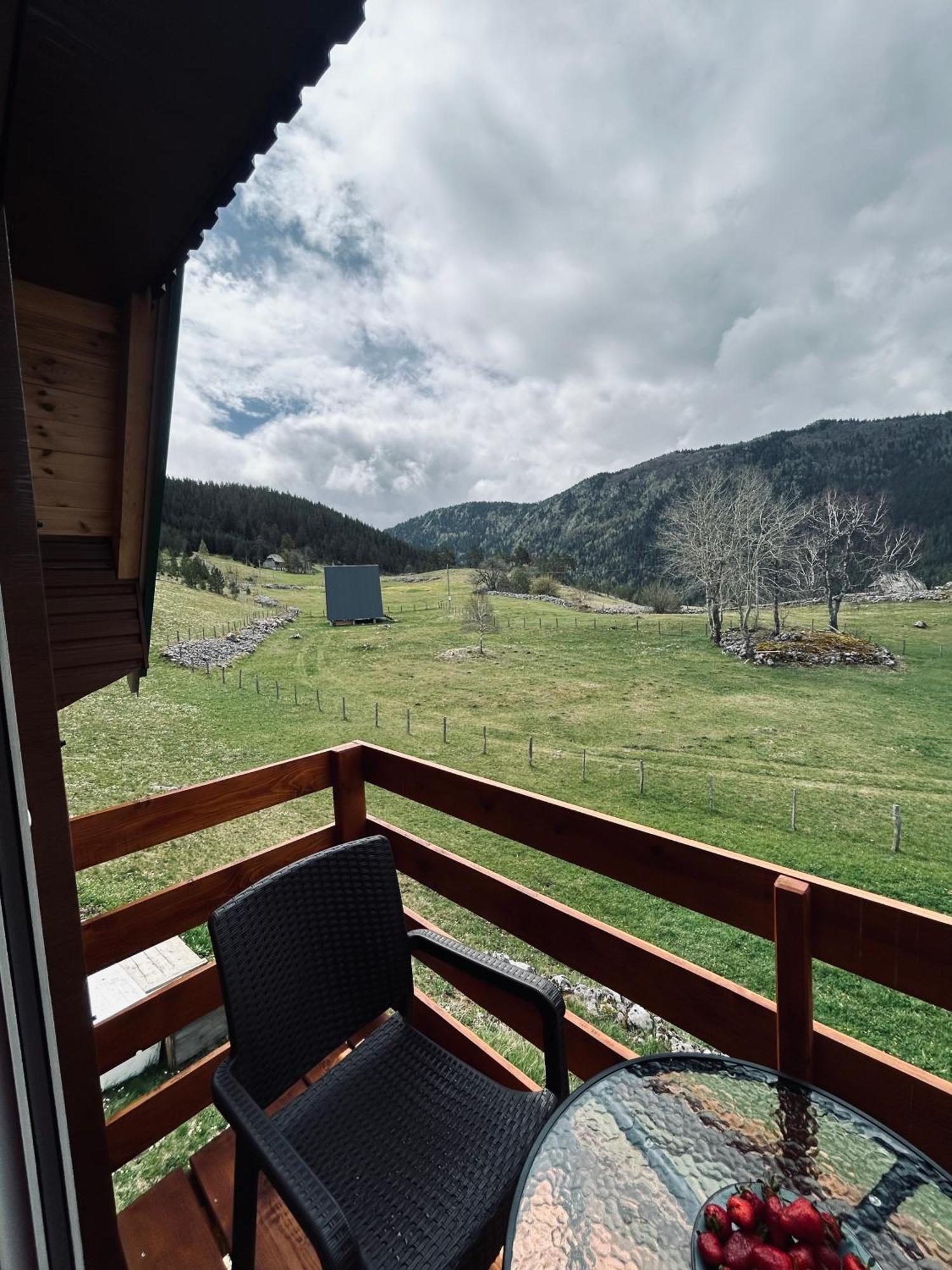 Nomad Lodge Zminica Žabljak Exteriér fotografie